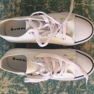 COPY - NWT airwalk shoes